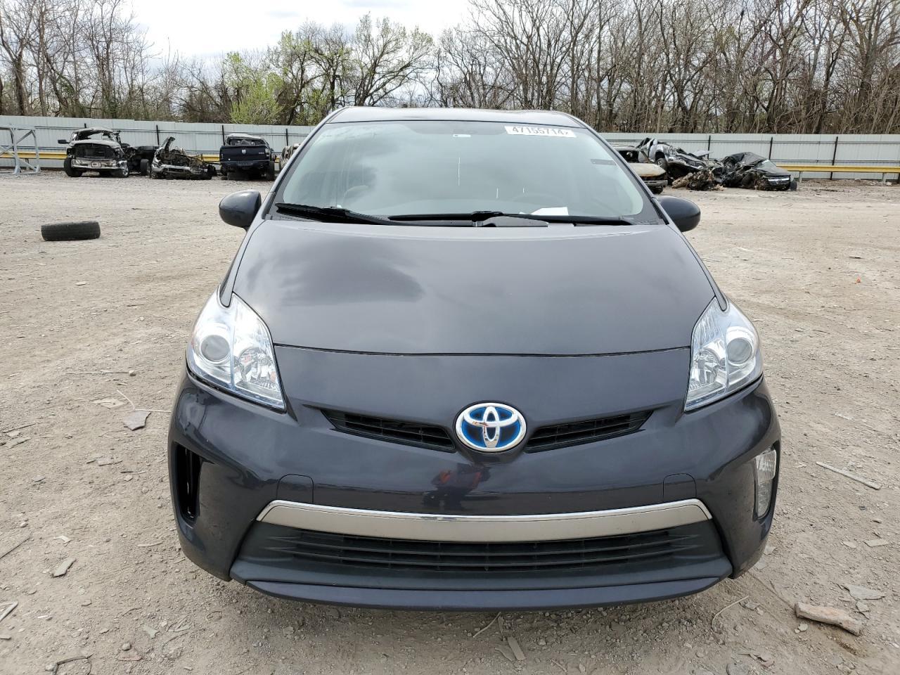 2015 TOYOTA PRIUS PLUG - Image 5