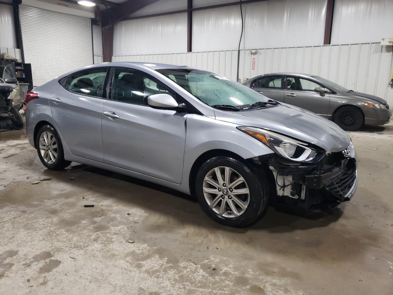 2015 HYUNDAI ELANTRA SE - Image 4