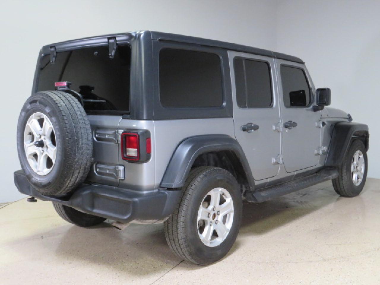 2020 JEEP WRANGLER U - Фото 3
