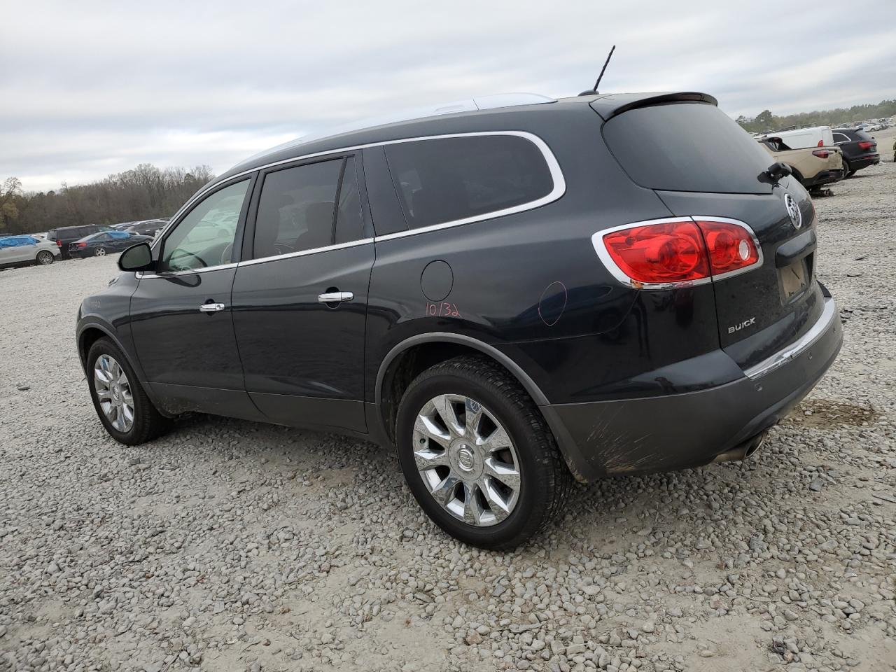 2011 BUICK ENCLAVE CX - Image 2