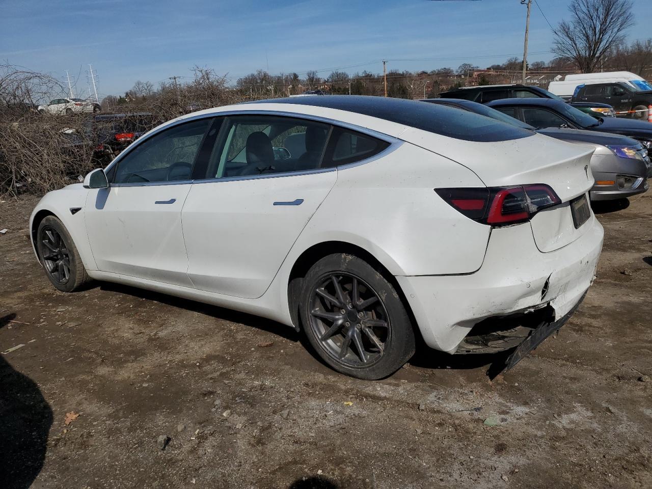 2019 TESLA MODEL 3 - Image 2