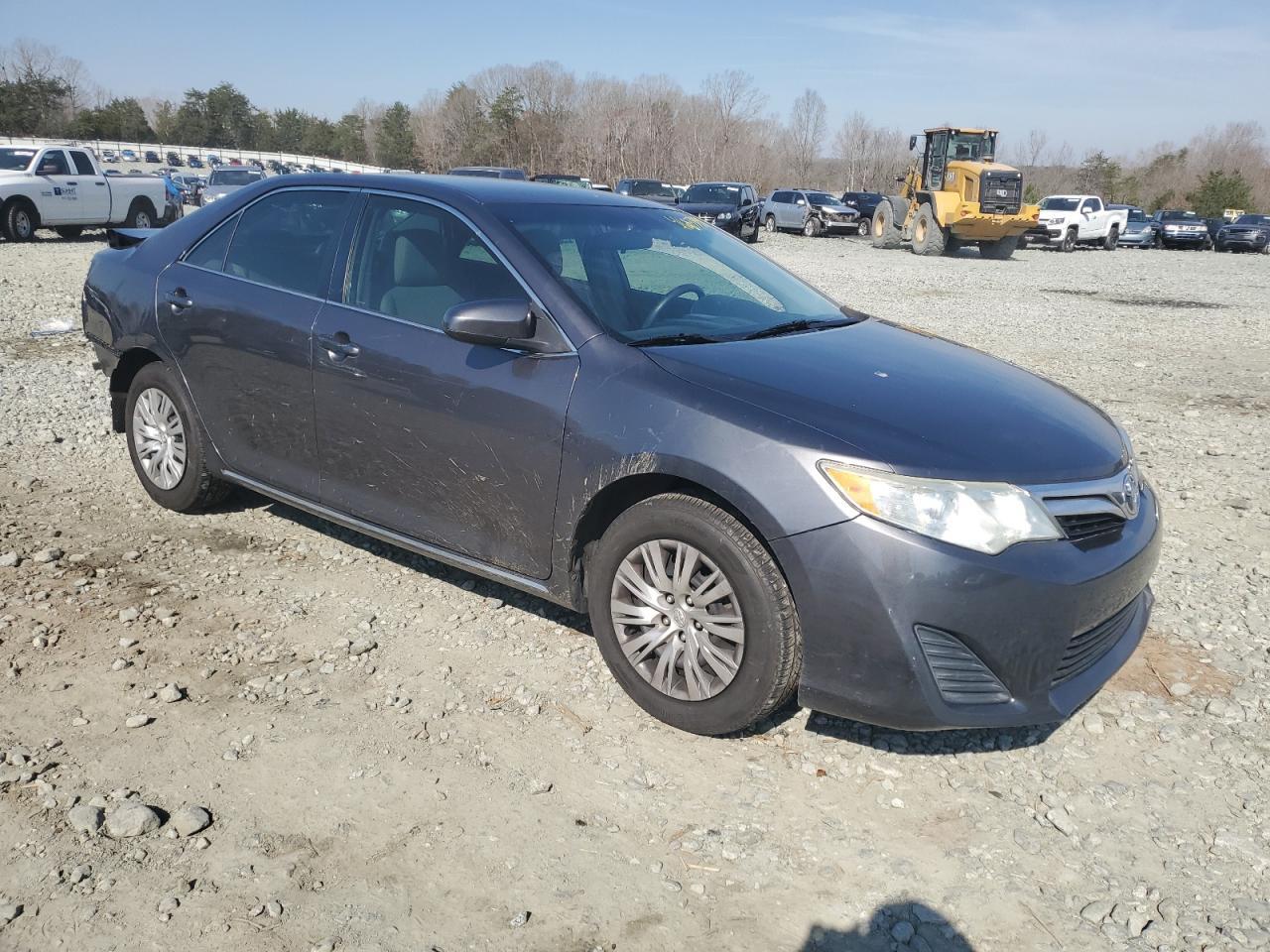 2014 TOYOTA CAMRY L - Image 4