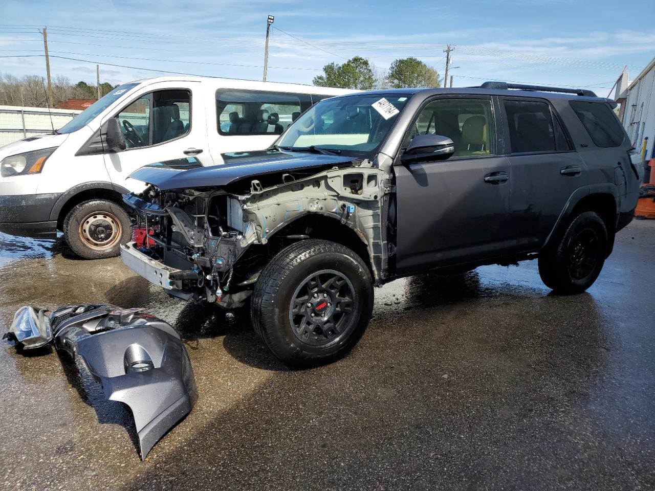 2018 TOYOTA 4RUNNER SR