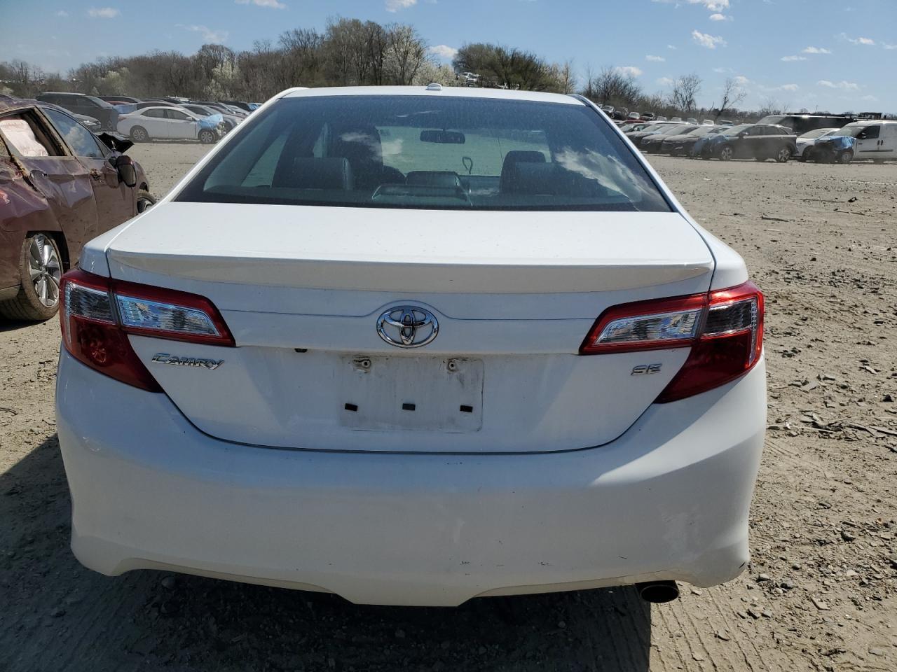 2014 TOYOTA CAMRY L - Image 6