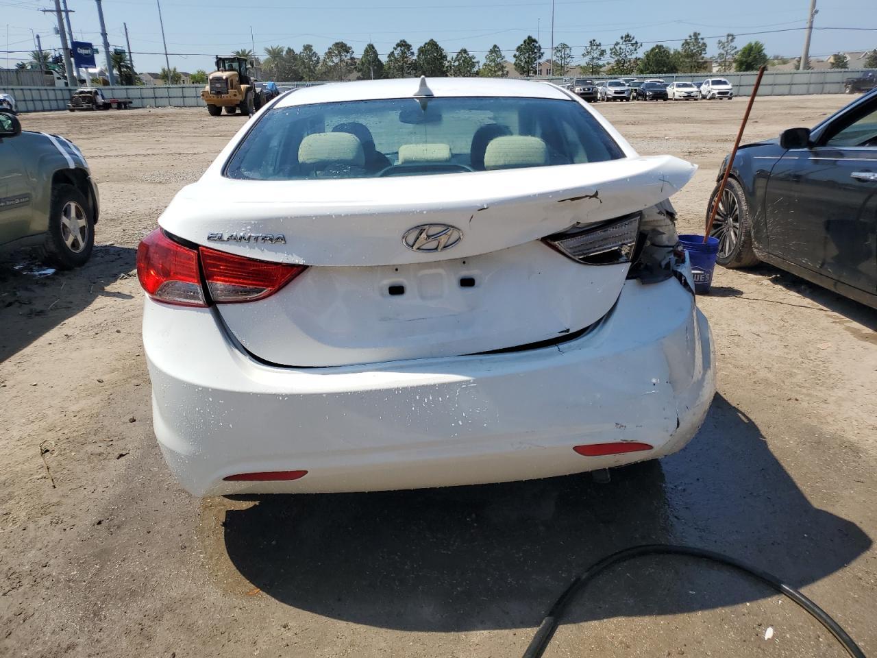 2013 HYUNDAI ELANTRA GL - Image 6