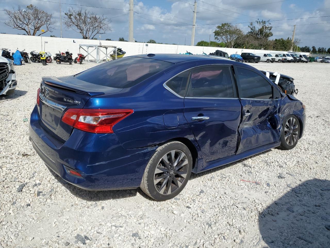 2017 NISSAN SENTRA S - Фото 3