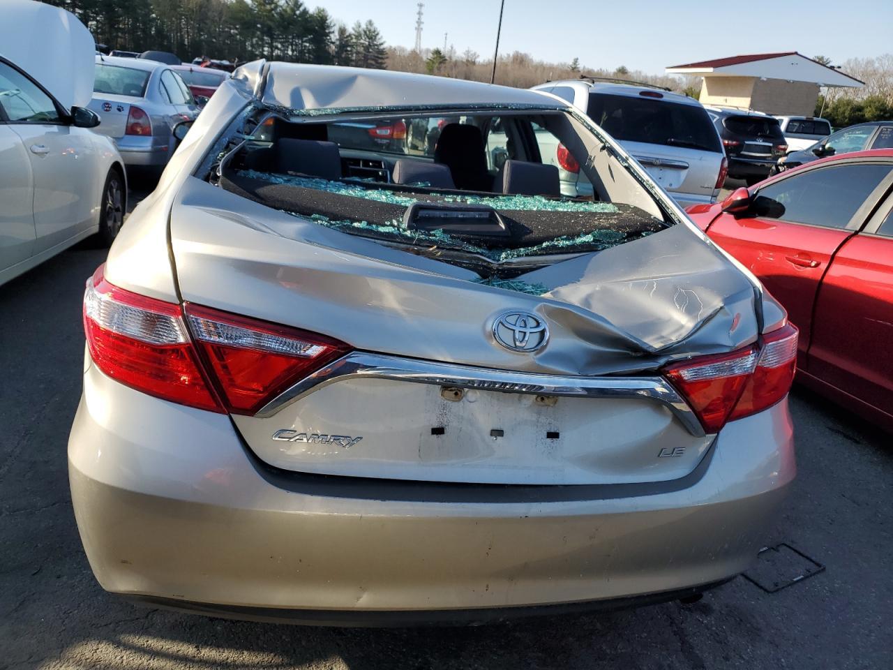 2017 TOYOTA CAMRY LE - Image 6