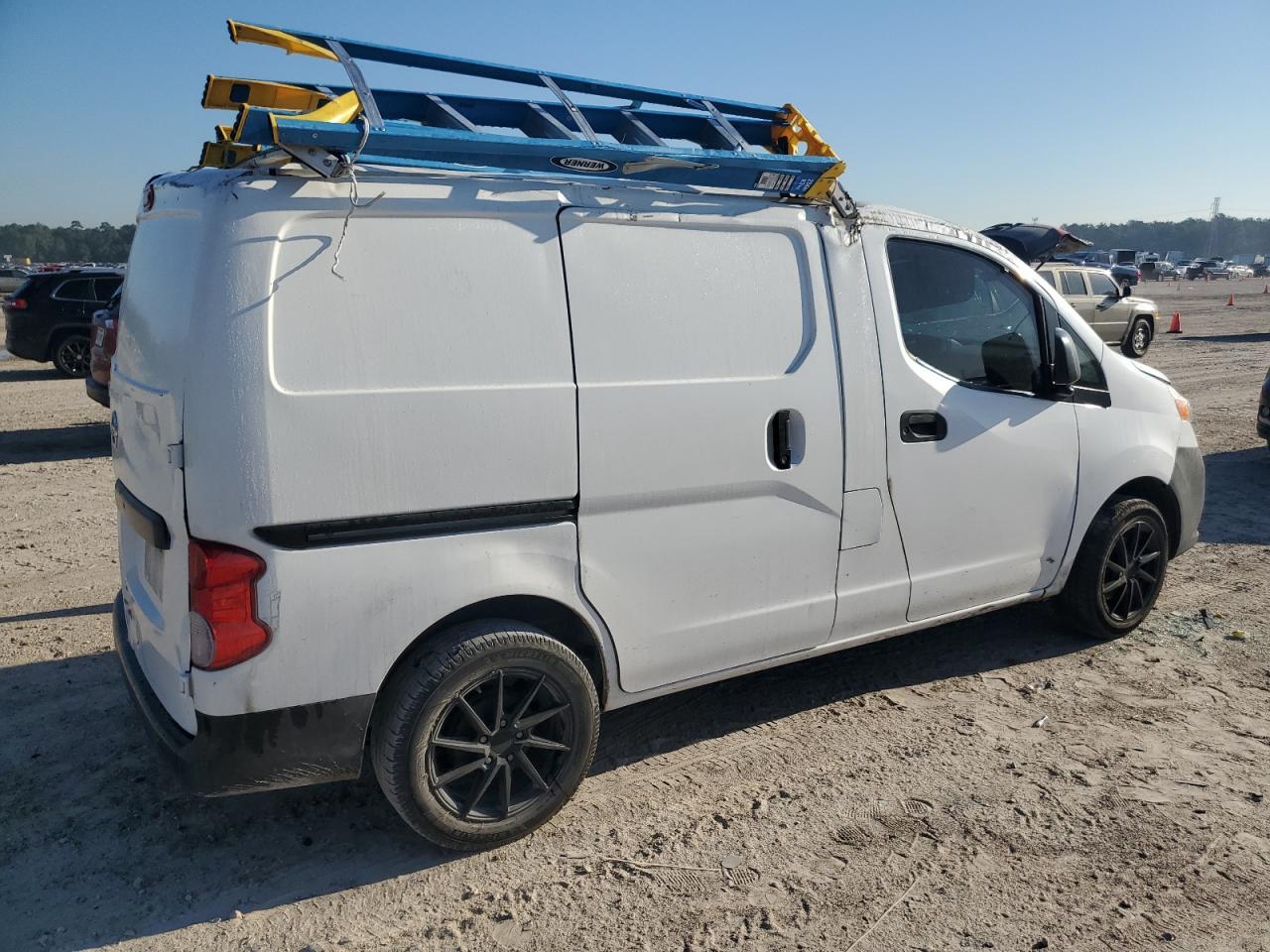 2015 NISSAN NV200 2.5S - Image 3