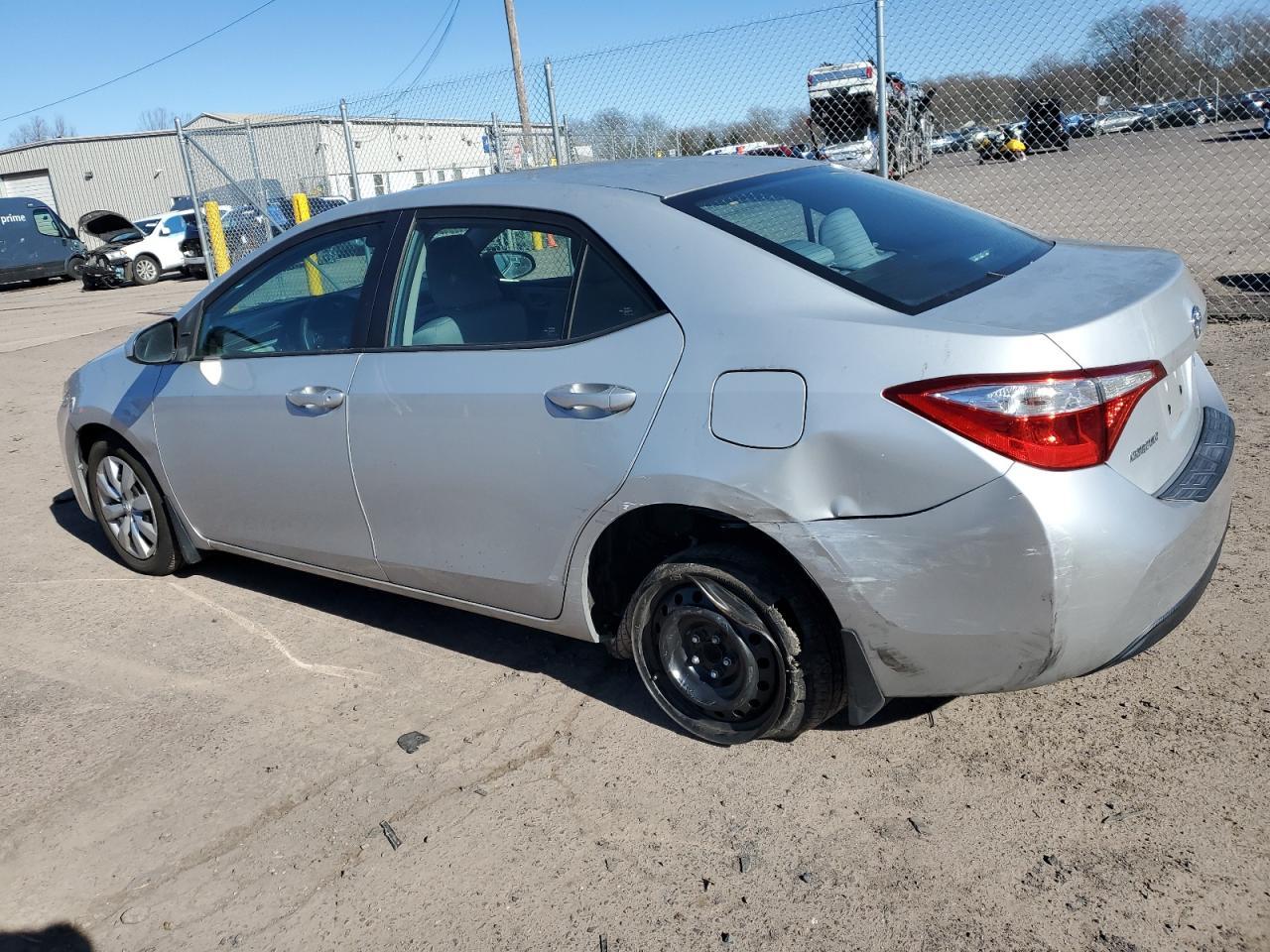 2015 TOYOTA COROLLA L - Фото 2