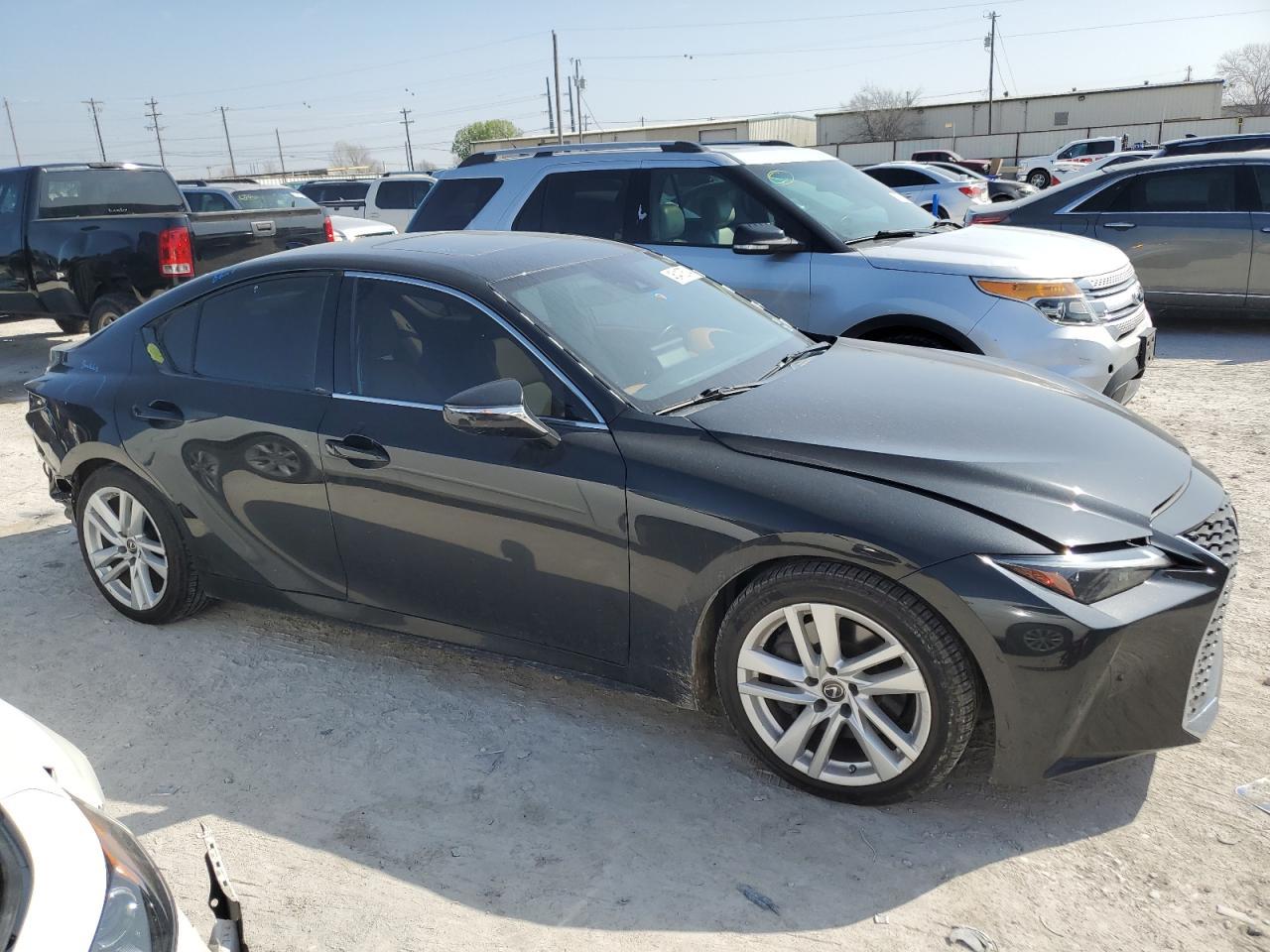 2021 LEXUS IS 300 - Image 4