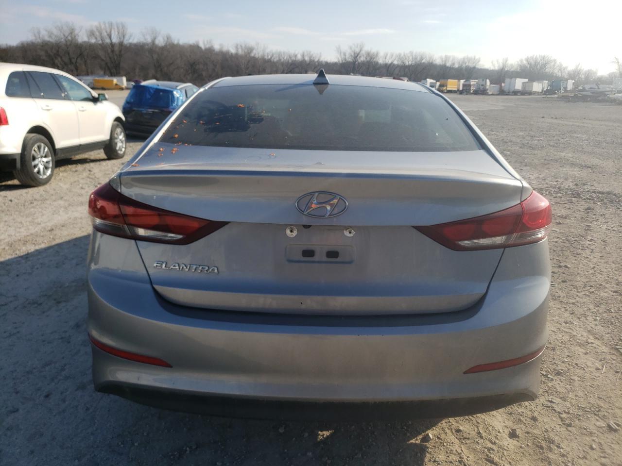 2017 HYUNDAI ELANTRA SE - Фото 6