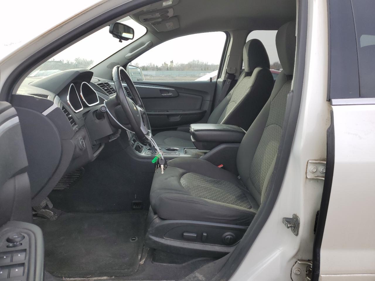 2012 CHEVROLET TRAVERSE L - Image 7