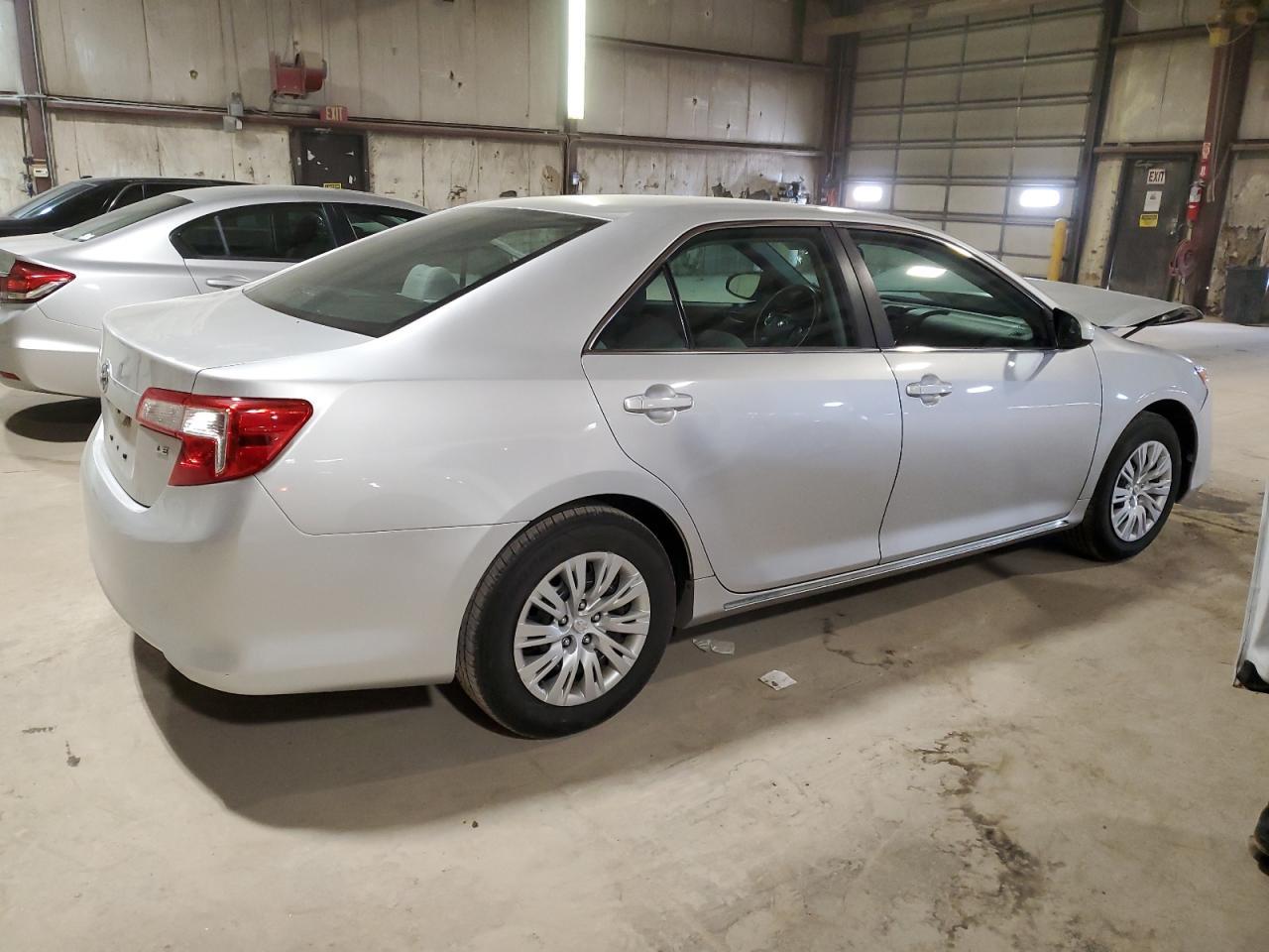 2012 TOYOTA CAMRY BASE - Фото 3