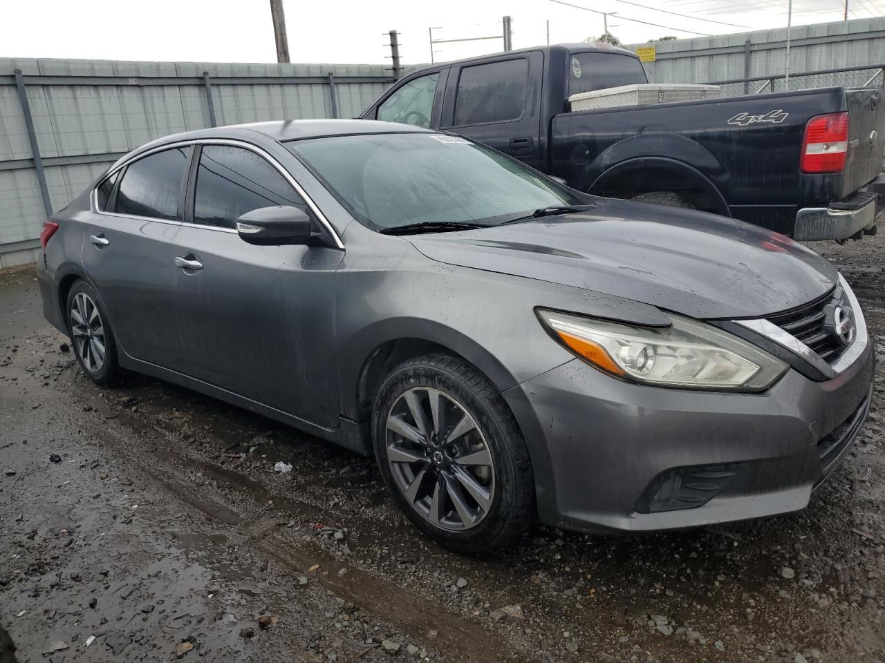 2017 NISSAN ALTIMA 2.5 - Image 4