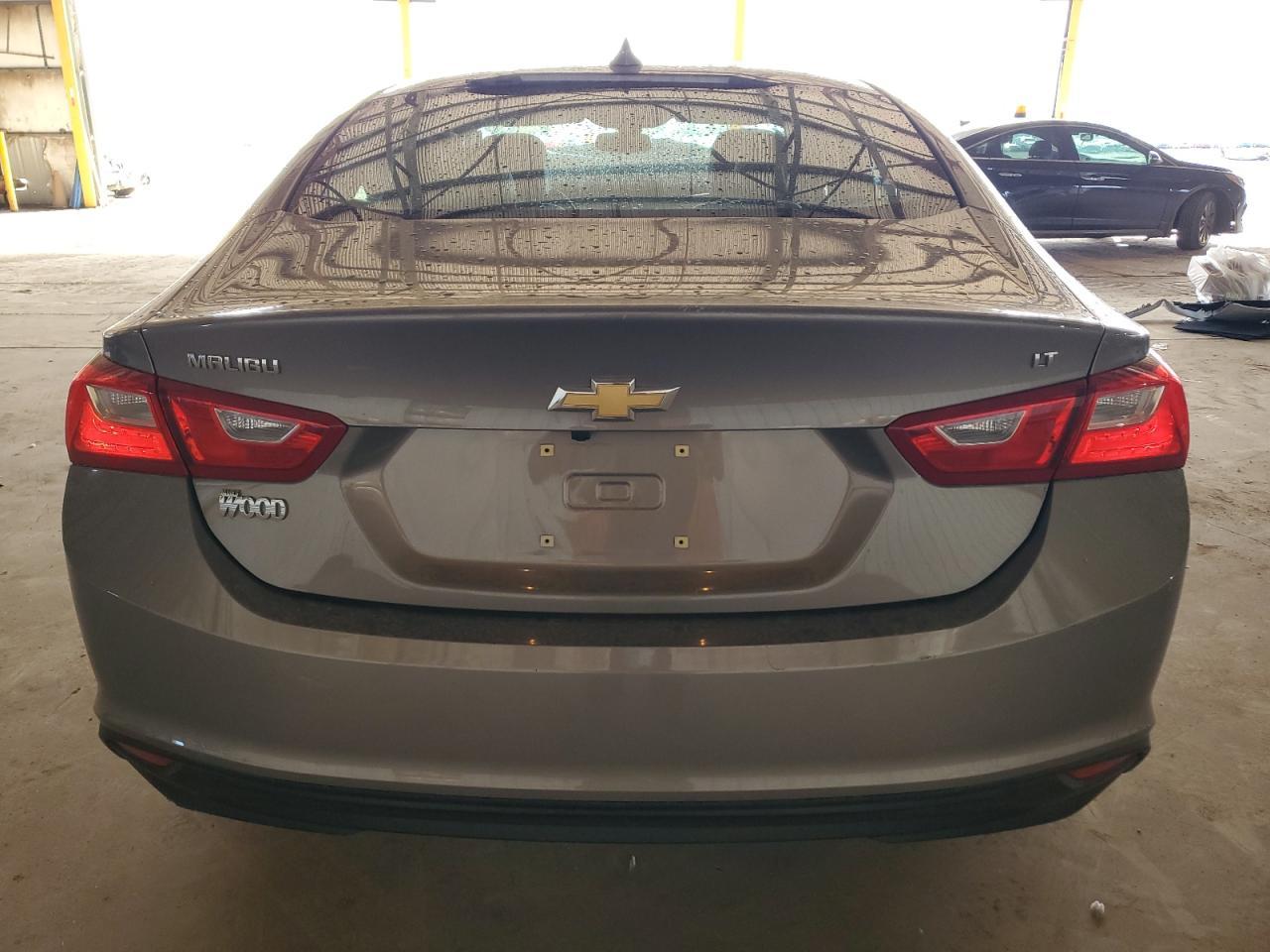 2017 CHEVROLET MALIBU LT - Image 6