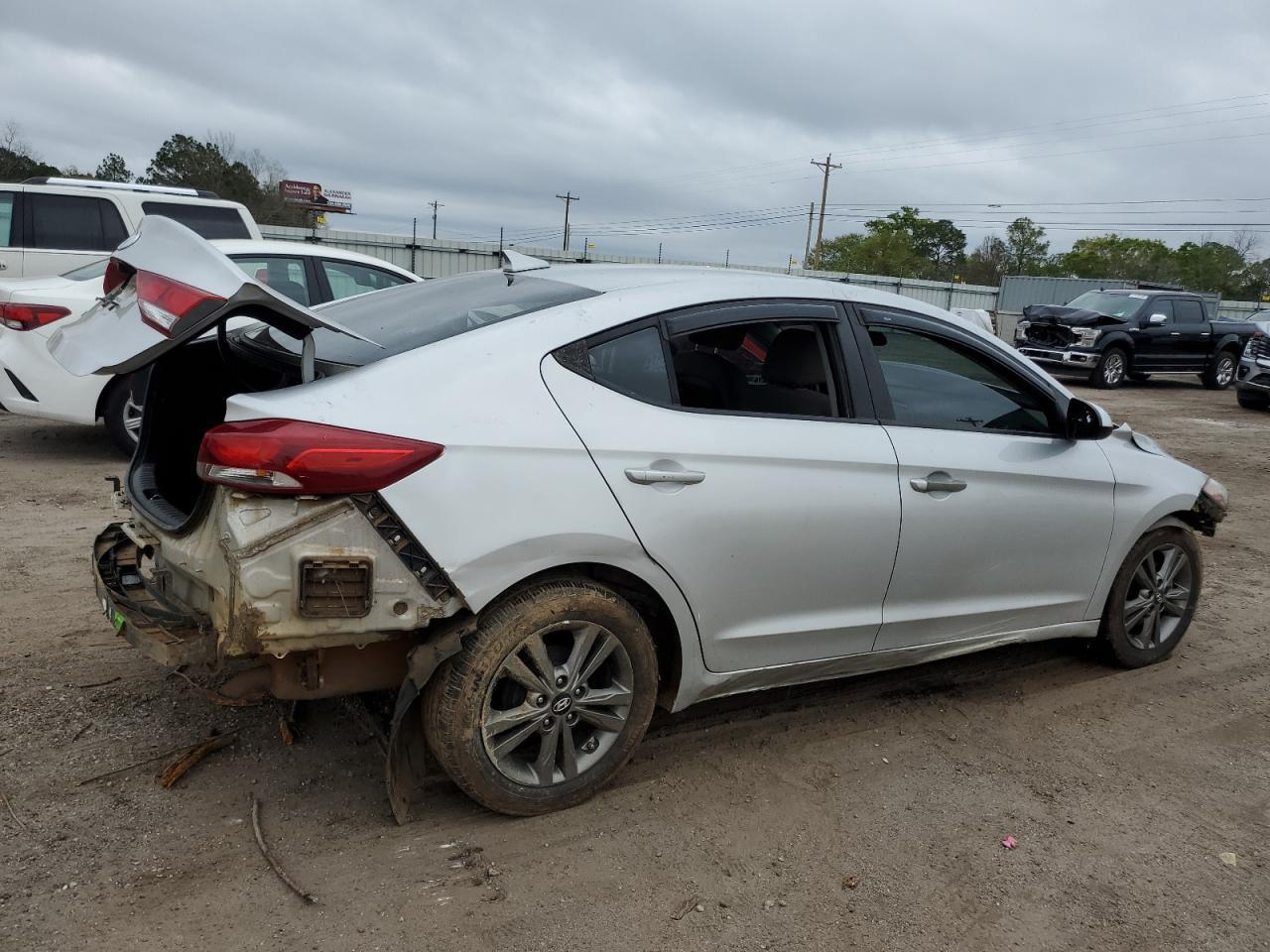 2017 HYUNDAI ELANTRA SE - Image 3