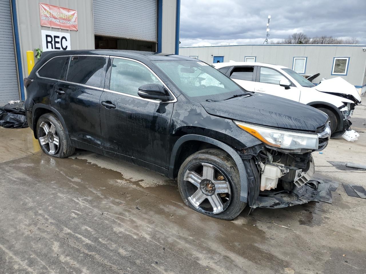 2015 TOYOTA HIGHLANDER - Фото 4