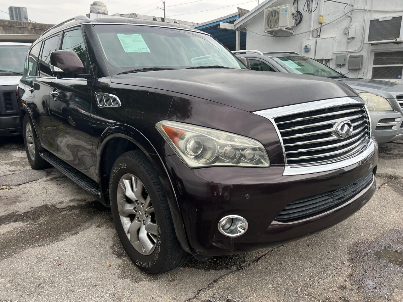 2013 INFINITI QX56 car image