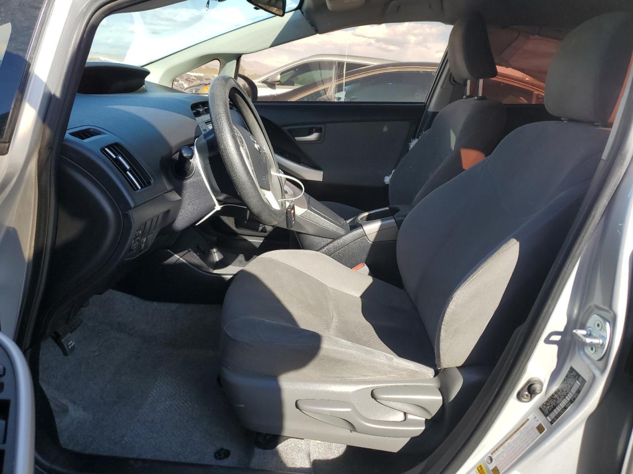 2015 TOYOTA PRIUS - Фото 7