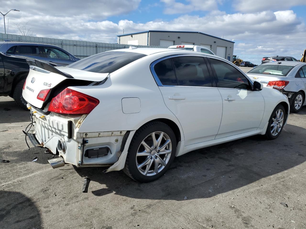 2012 INFINITI G37 - Image 3