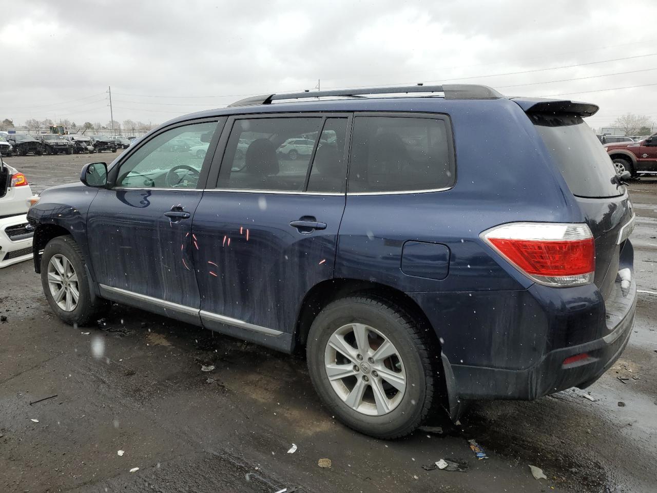 2012 TOYOTA HIGHLANDER - Image 2