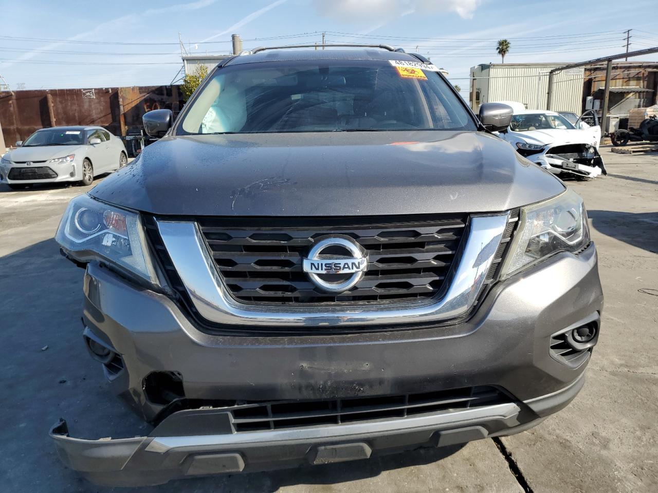 2017 NISSAN PATHFINDER - Image 5