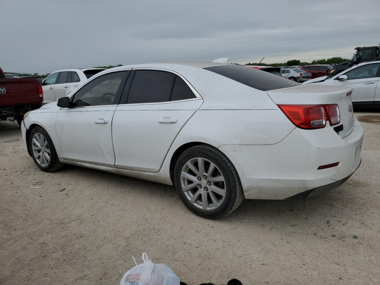 2015 CHEVROLET MALIBU 2LT - Image 2