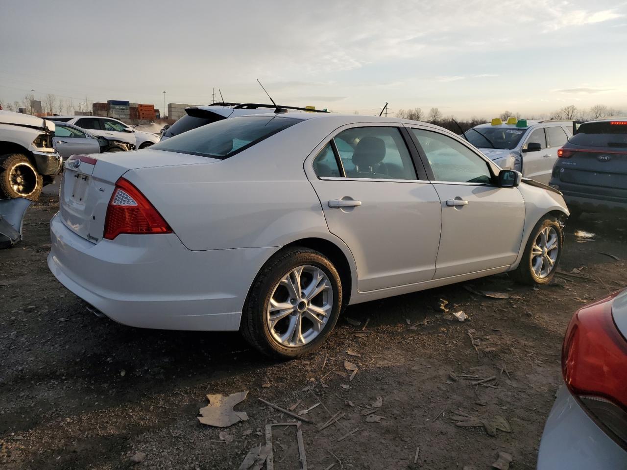 2012 FORD FUSION SE - Фото 3