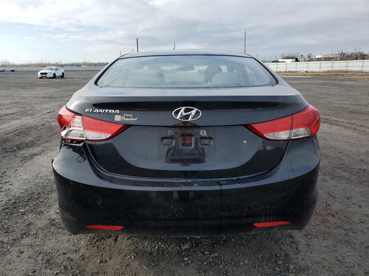 2013 HYUNDAI ELANTRA GL - Image 6
