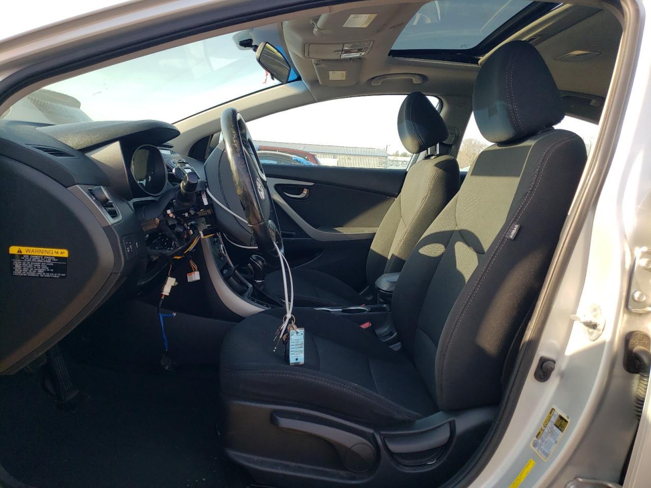 2015 HYUNDAI ELANTRA SE - Image 7