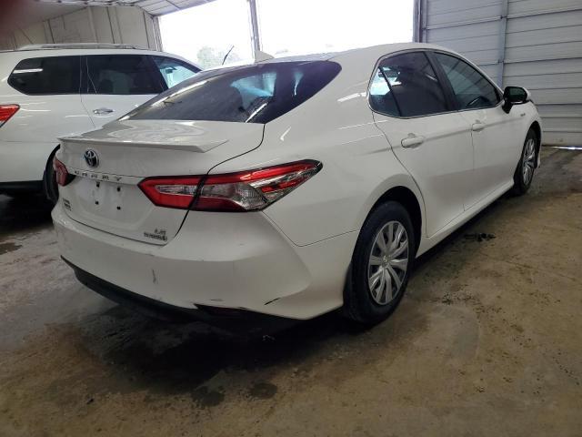 2019 Toyota Camry Le - Фото 3