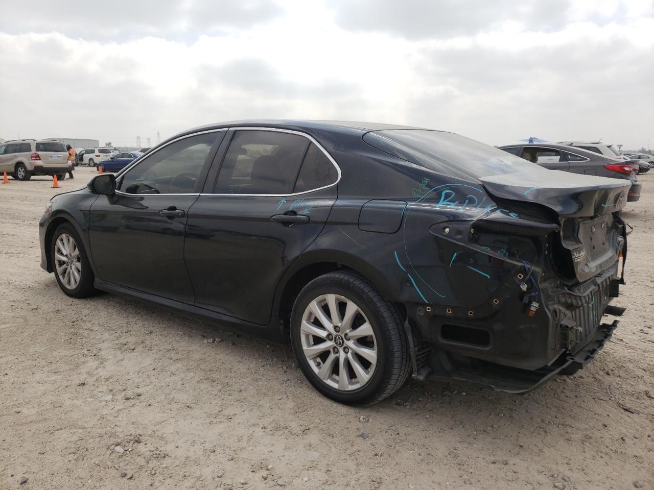 2018 TOYOTA CAMRY L - Фото 2
