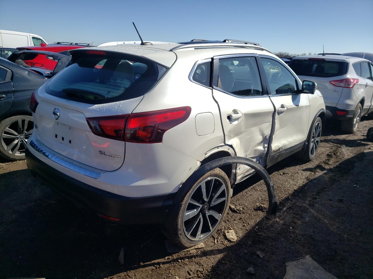 2017 NISSAN ROGUE SPOR - Image 3