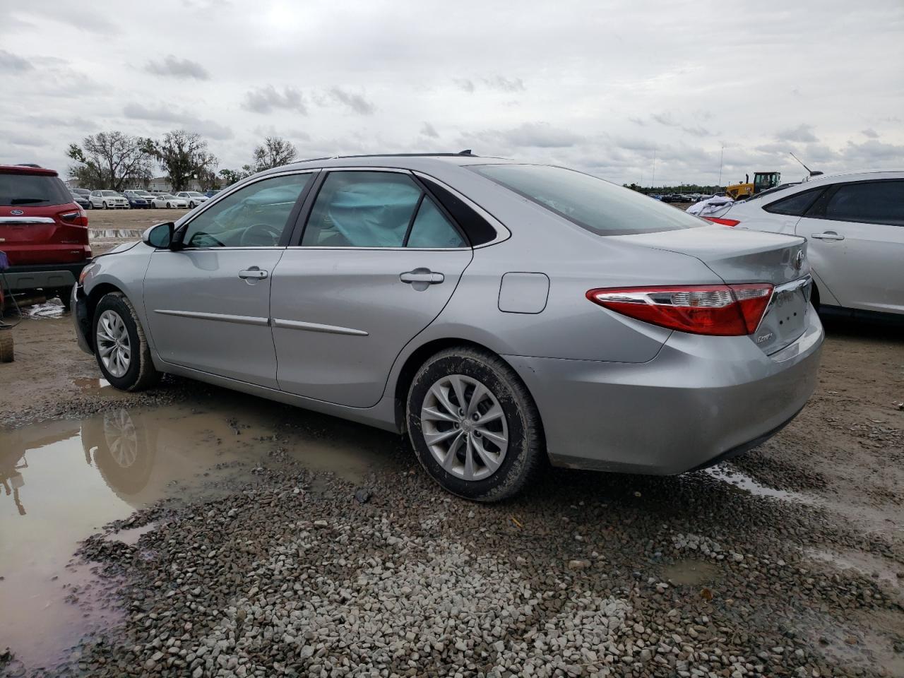 2016 TOYOTA CAMRY LE - Image 2