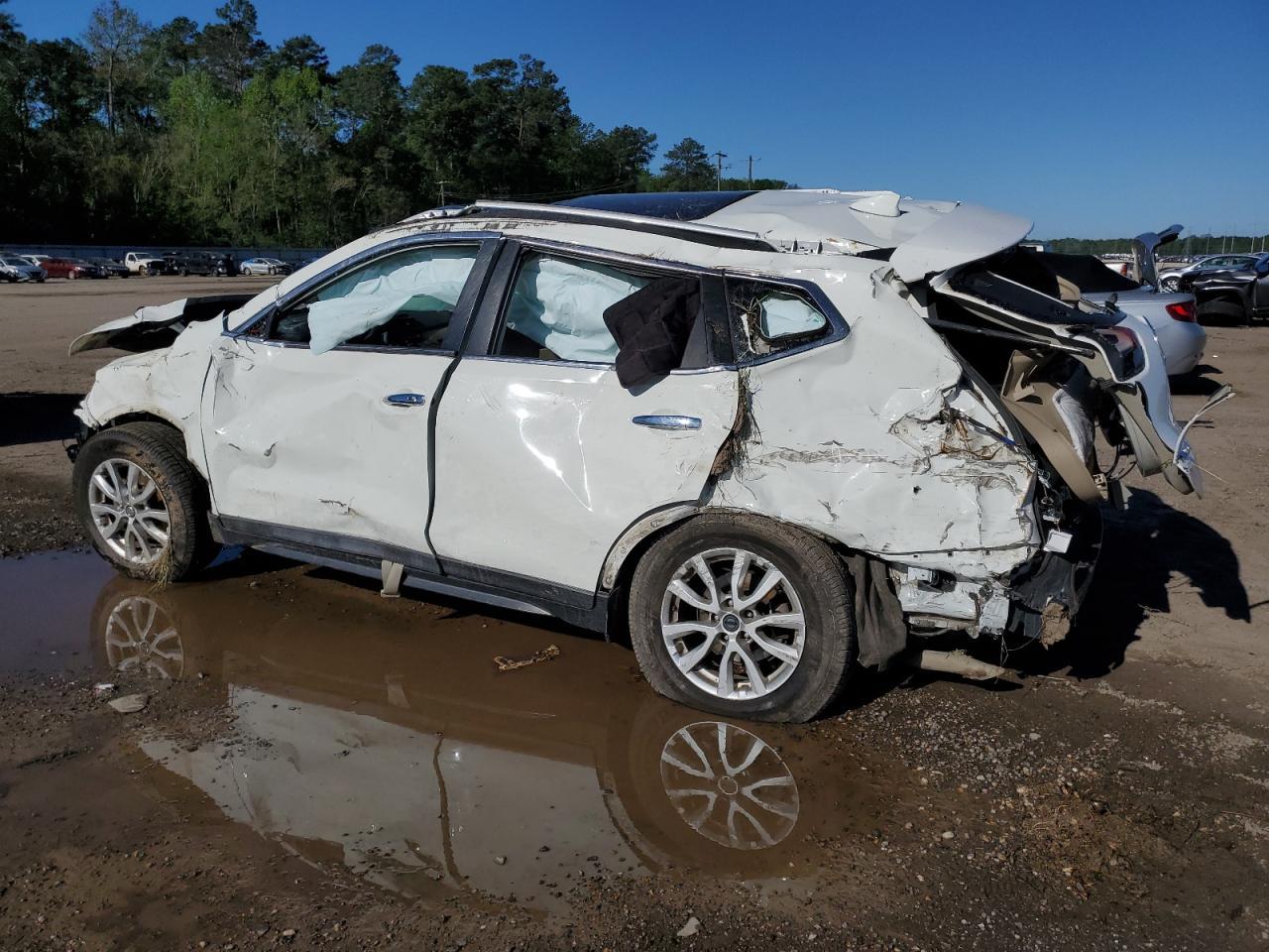 2017 NISSAN ROGUE S - Image 2