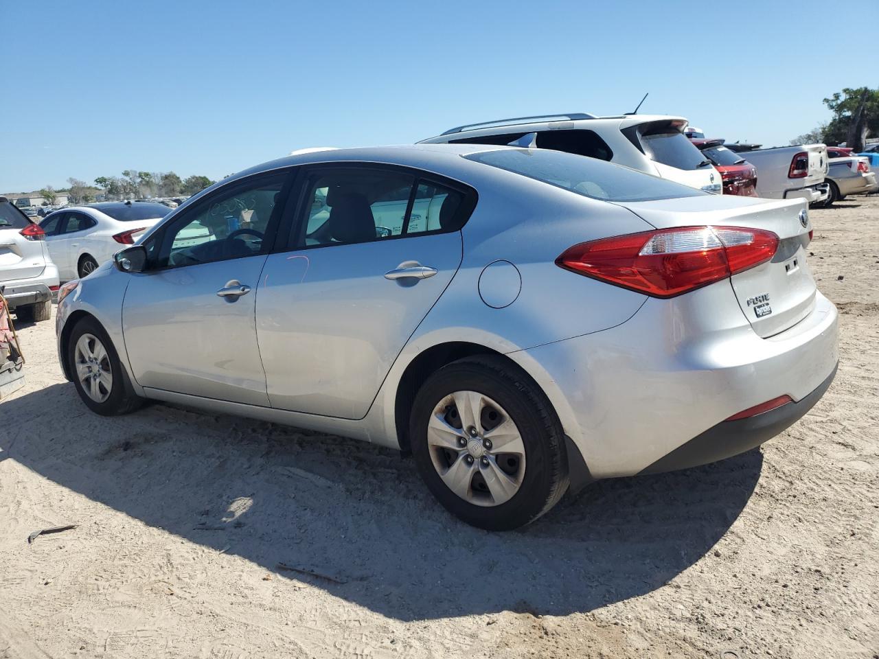 2015 KIA FORTE LX - Фото 2