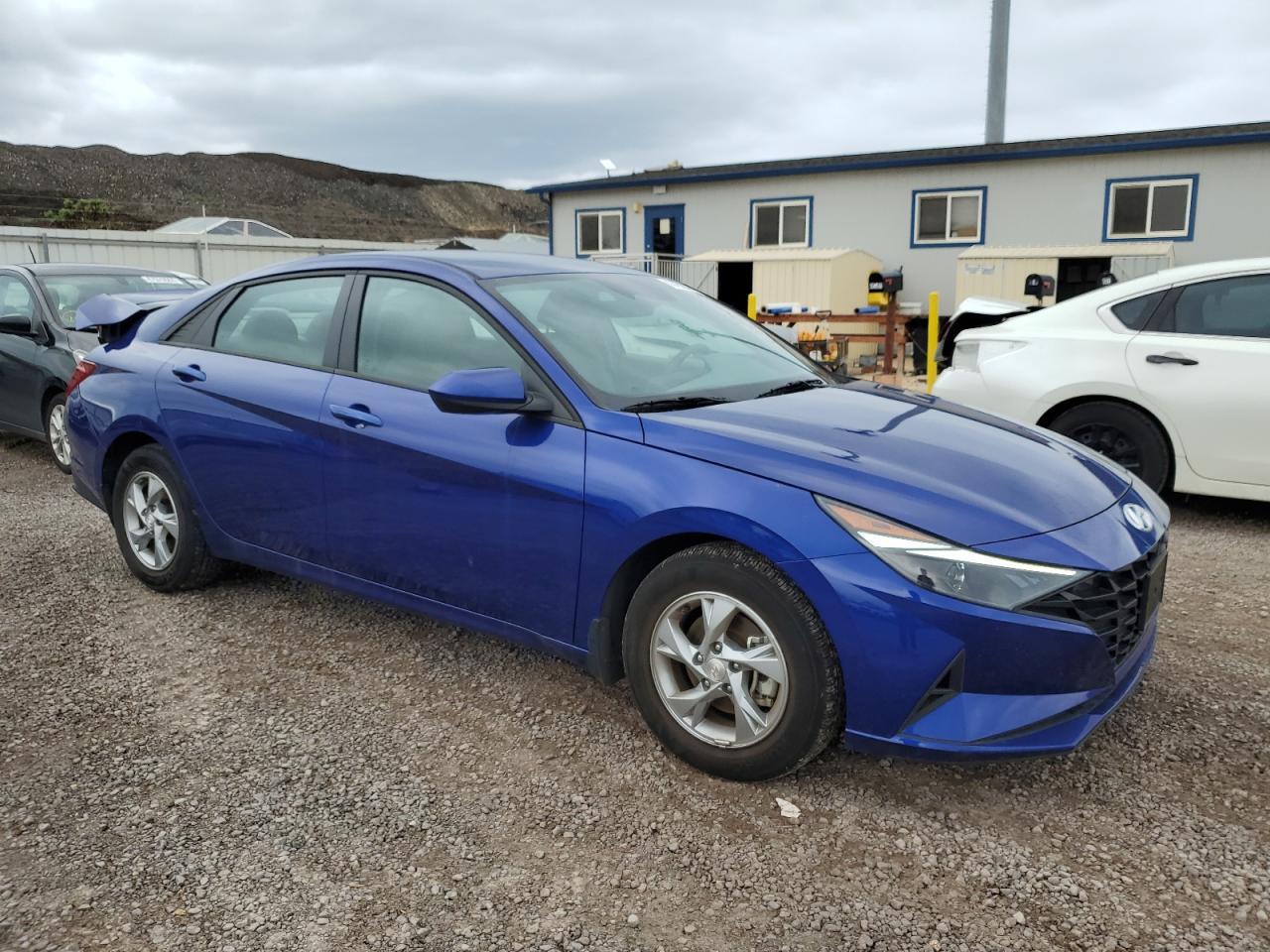 2023 HYUNDAI ELANTRA SE - Image 4
