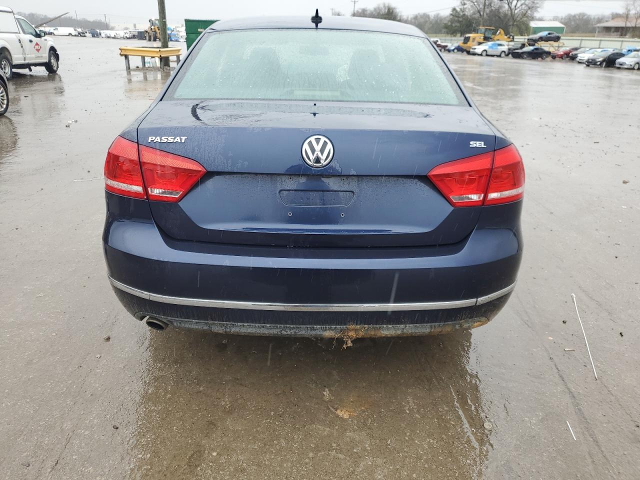 2013 VOLKSWAGEN PASSAT SEL - Фото 6