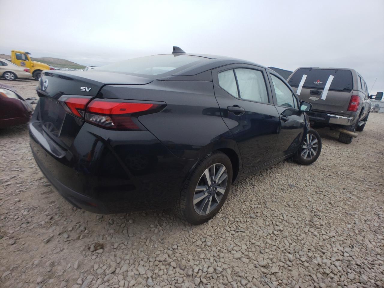 2021 NISSAN VERSA SV - Image 3