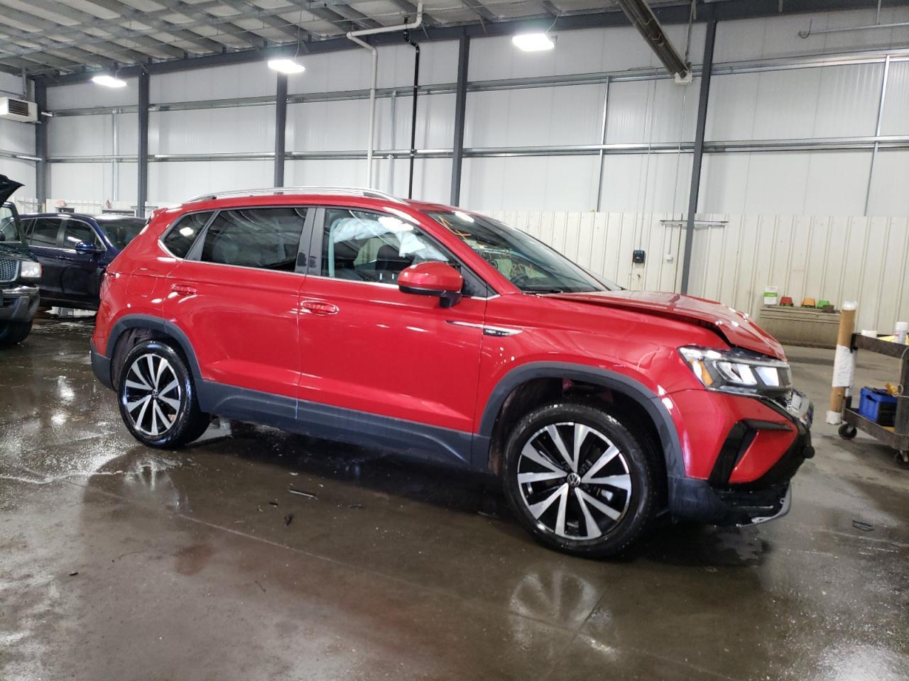 2023 VOLKSWAGEN TAOS SE - Фото 4
