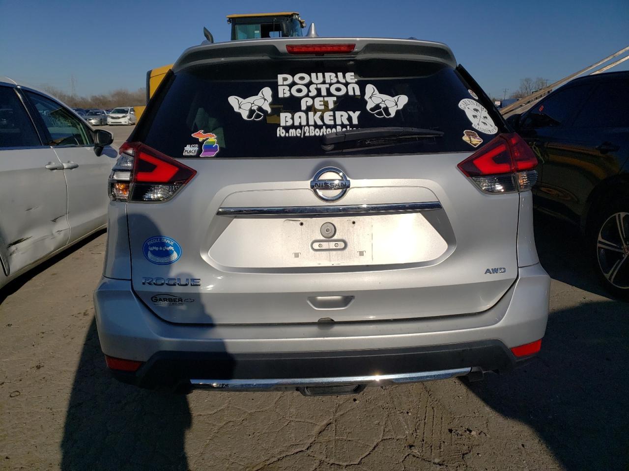 2017 NISSAN ROGUE S - Image 6