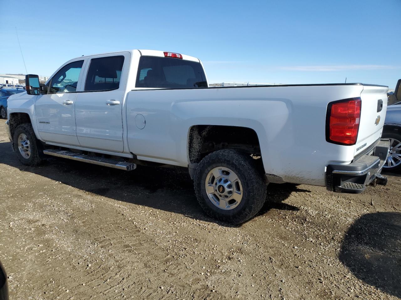 2018 CHEVROLET SILVERADO - Фото 2