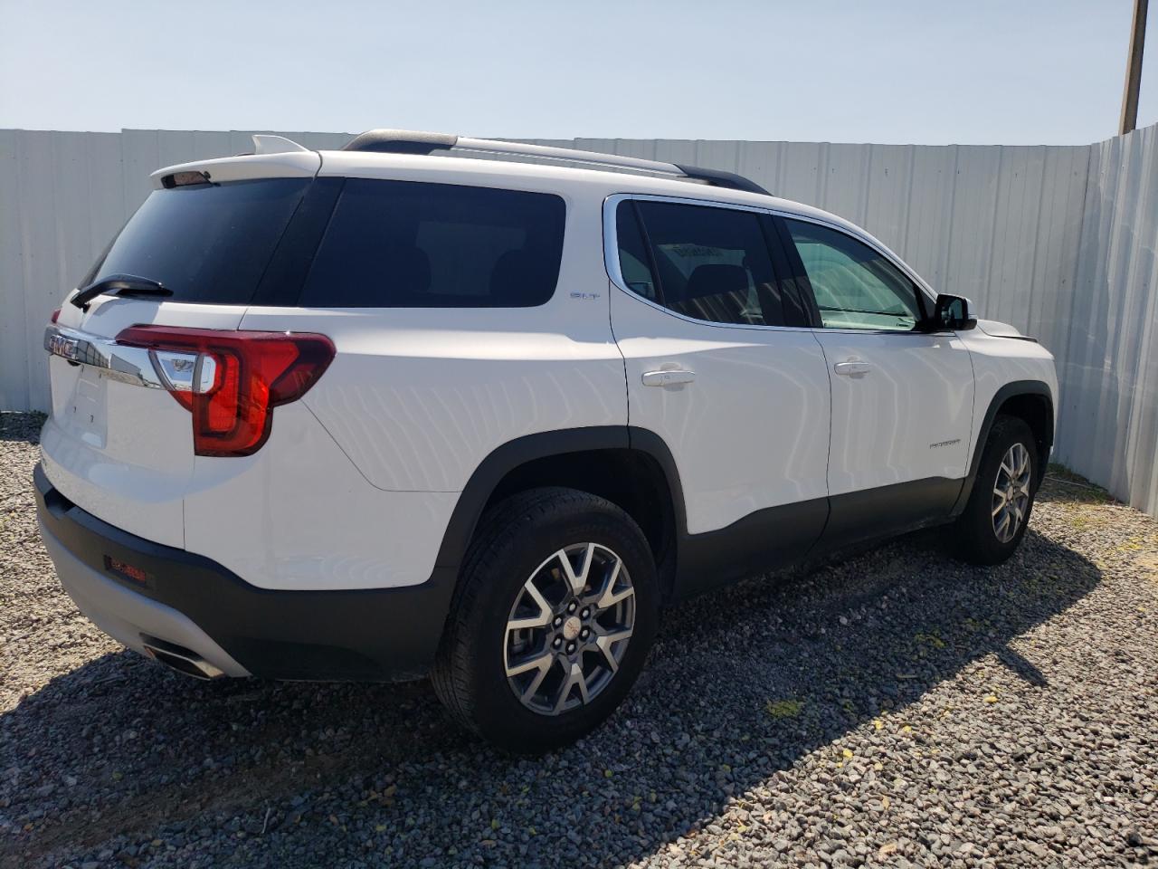2023 GMC ACADIA SLT - Image 3