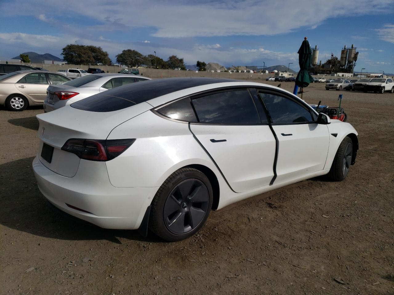 2021 TESLA MODEL 3 - Image 3