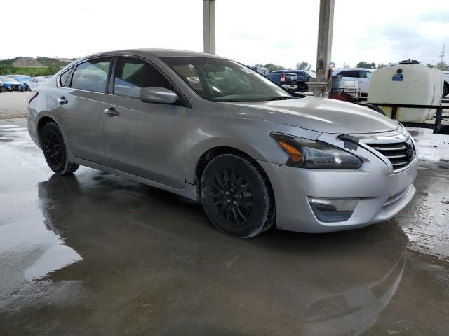 2015 Nissan Altima 2.5 - Image 4
