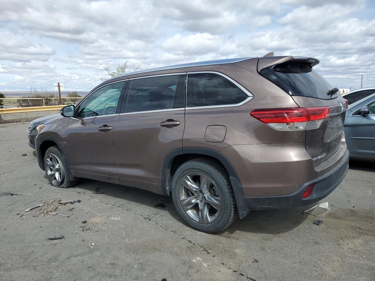 2018 TOYOTA HIGHLANDER - Фото 2