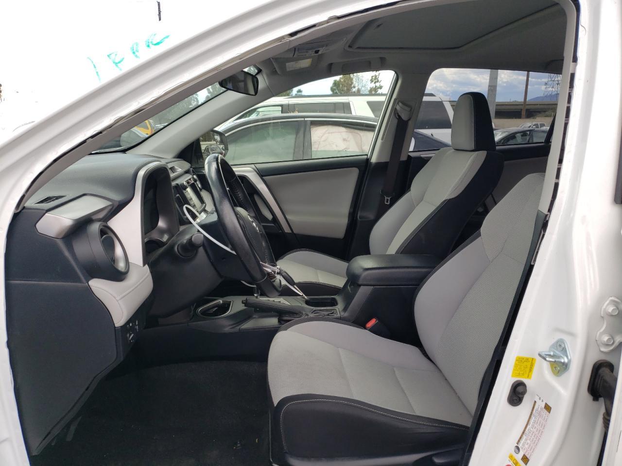 2016 TOYOTA RAV4 XLE - Фото 7