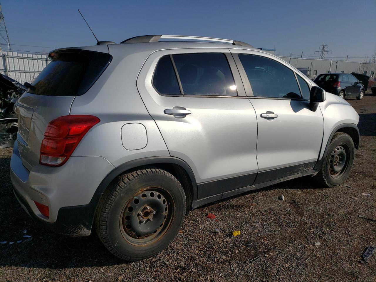 2021 CHEVROLET TRAX 1LT - Image 3