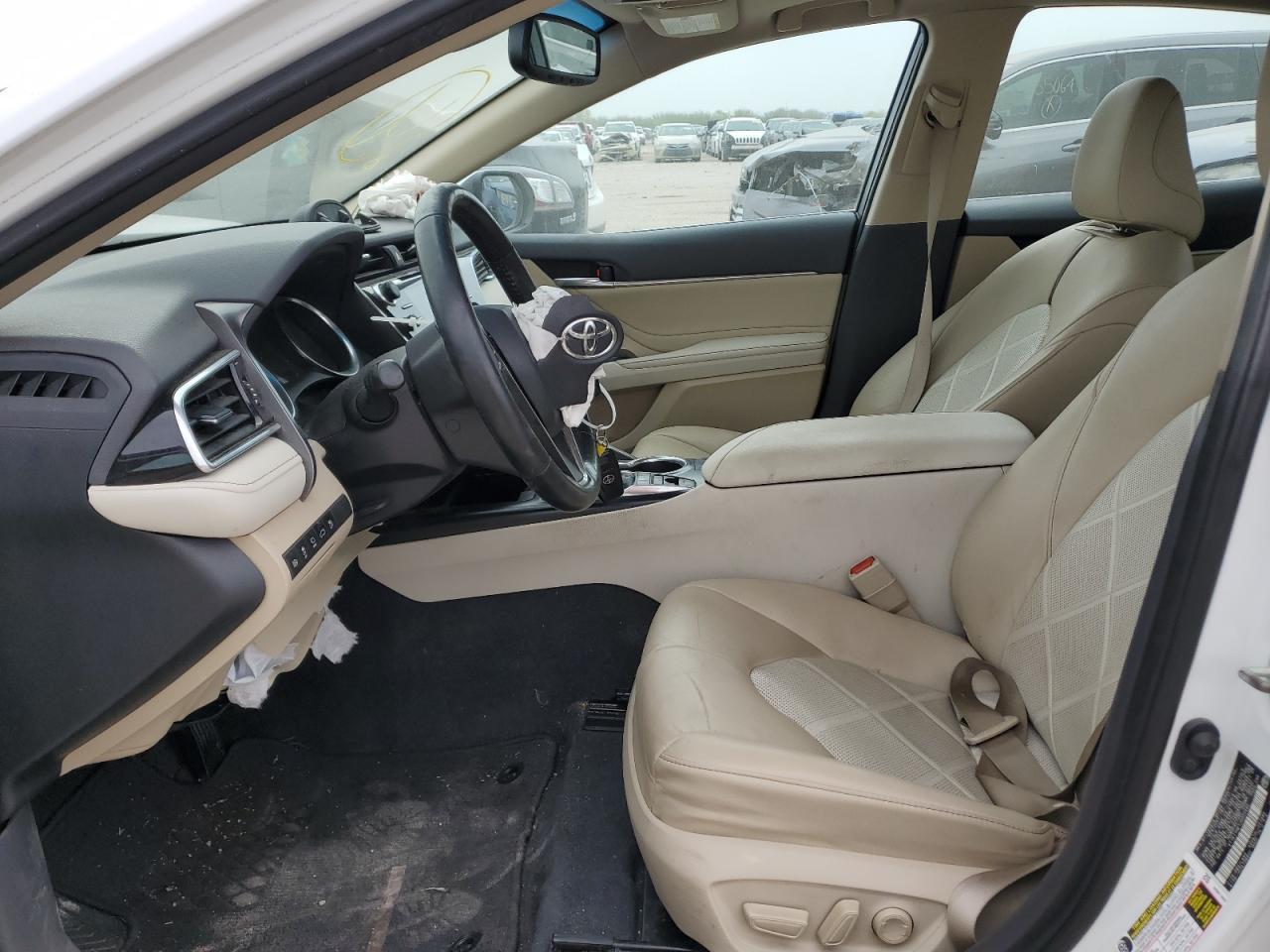 2018 TOYOTA CAMRY L - Image 7