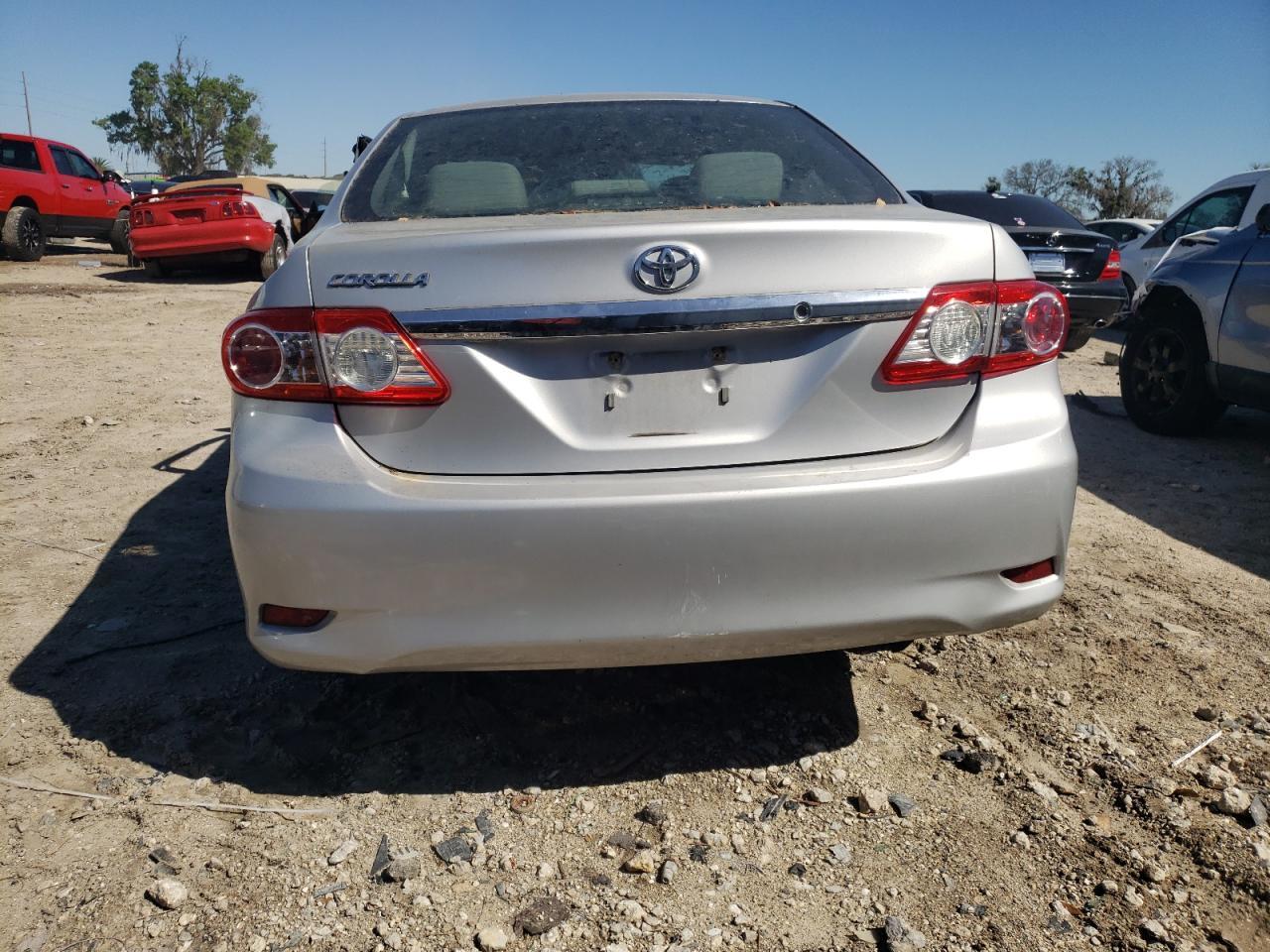 2013 TOYOTA COROLLA BA - Image 6